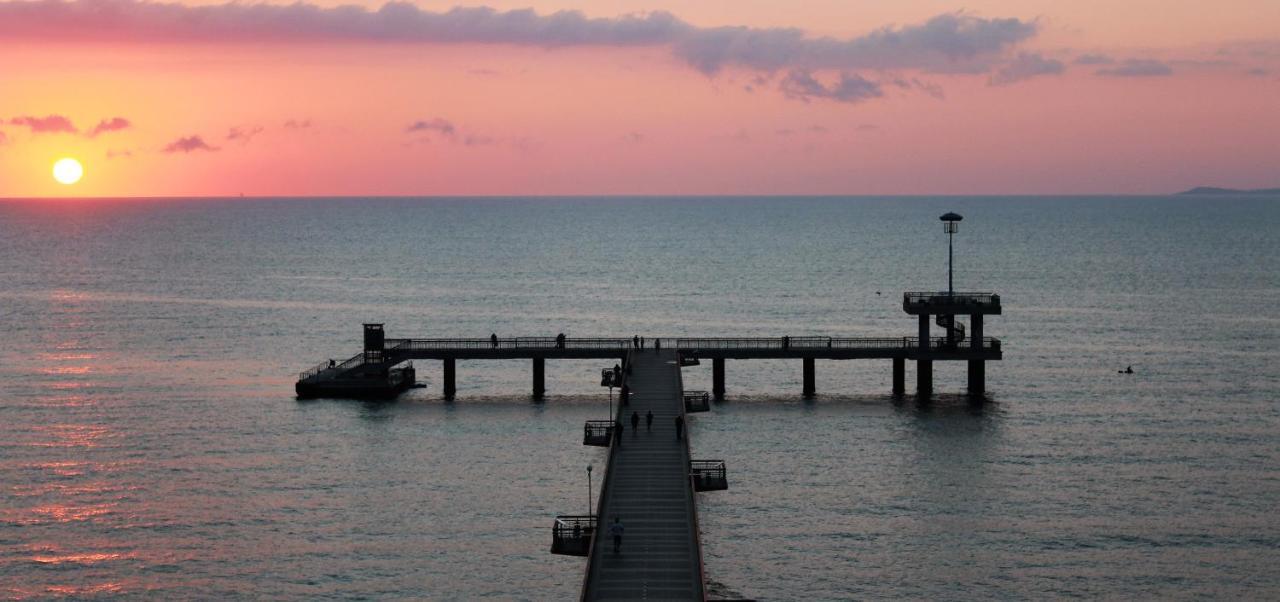 Luxury Apartment On The First Line To The Sea Burgas Exterior foto