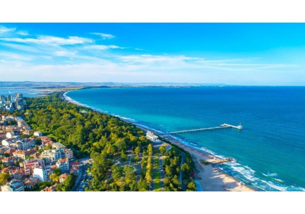 Luxury Apartment On The First Line To The Sea Burgas Exterior foto